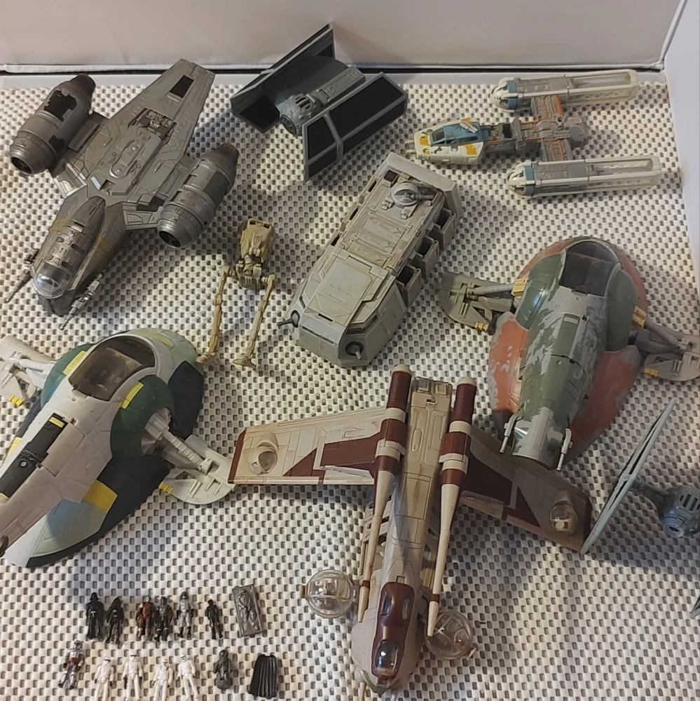 STAR WARS Micro Galaxy Bundle 9pcs Included 9pcs and 12 Micro Figures